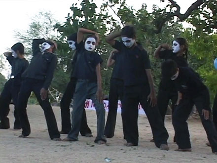 Acting Like a Thief (2005)