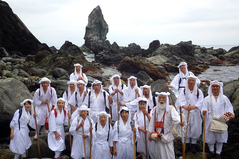 Buddha Mummies - Group Practicing Shugyō
