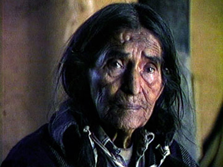 Itam Hakim Hopiit (1984)