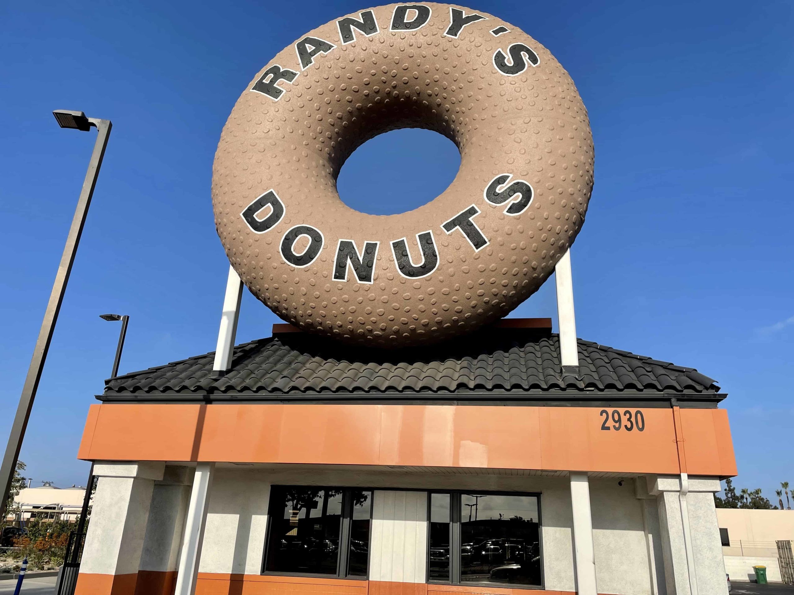 Randy's Donuts, Costa Mesa